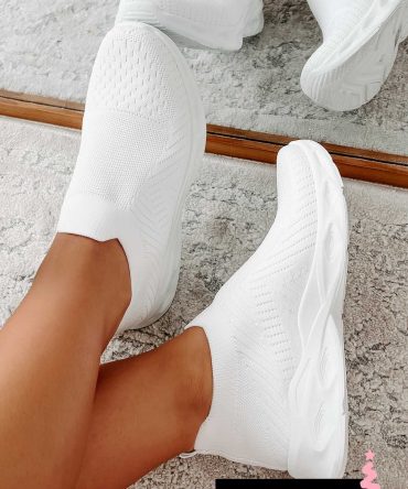 Doorbuster Walking Away Knit Sneakers (White) · NanaMacs
