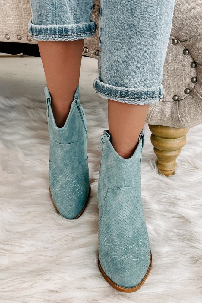 Deceiving Looks Chinese Laundry Faux Leather Snake Print Booties (Ligh · NanaMacs - Image 4