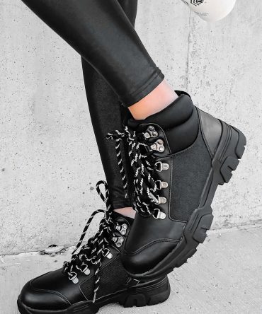 Aspen Adventures Lace-Up Boots (Black) · NanaMacs