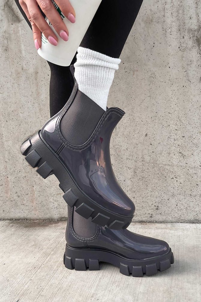 Doorbuster Walking In The Rain Lug Sole Chelsea Rain Boots (Grey Paten · NanaMacs