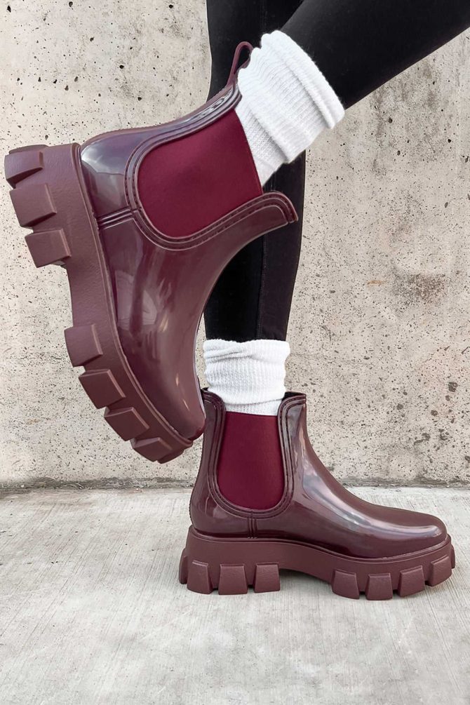 Doorbuster Walking In The Rain Lug Sole Chelsea Rain Boots (Burgundy P · NanaMacs - Image 4