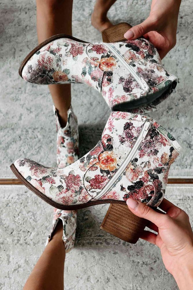 Wild Hearts Floral Western Booties (White/Floral) · NanaMacs
