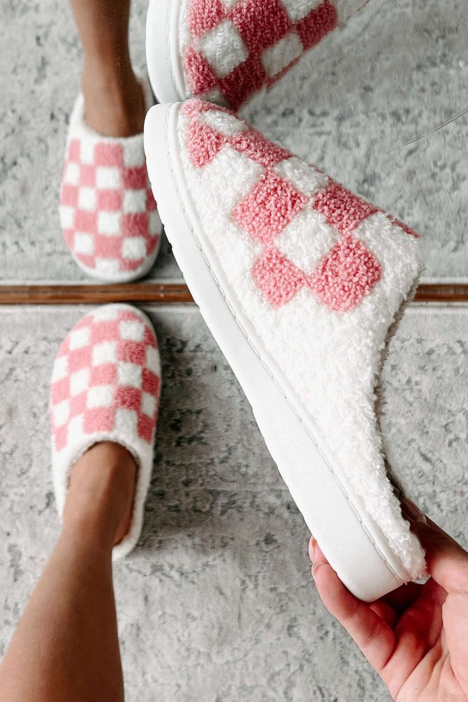 The Cozy Life Fuzzy Checker Slippers (Blush/Cream) · NanaMacs - Image 4