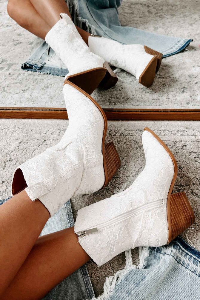 Rowdy Nights Lace Western Booties (White Lace) · NanaMacs