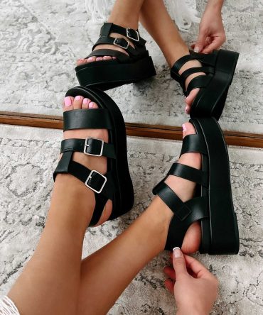 Drifting Away Platform Sandals (Black) · NanaMacs