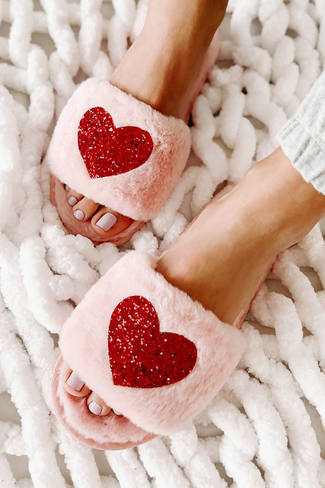 Sunday Snuggles Faux Fur Slide Slippers (Pink) · NanaMacs - Image 2