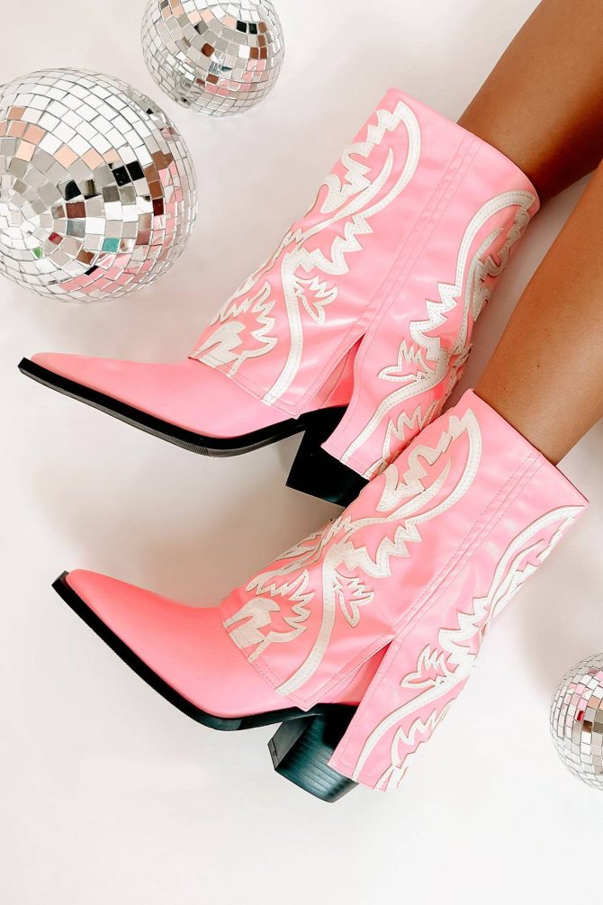 Esperanza Western Stitch Fold-Over Boots (Light Pink) · NanaMacs