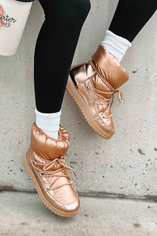 Space Girl Metallic Puffer Booties (Gold Metallic) · NanaMacs